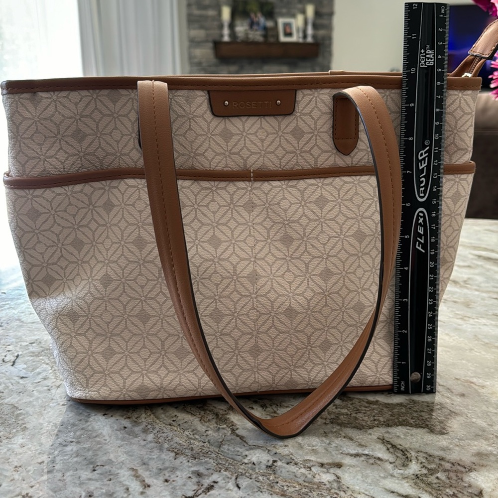 Women’s Rosetti purse!
